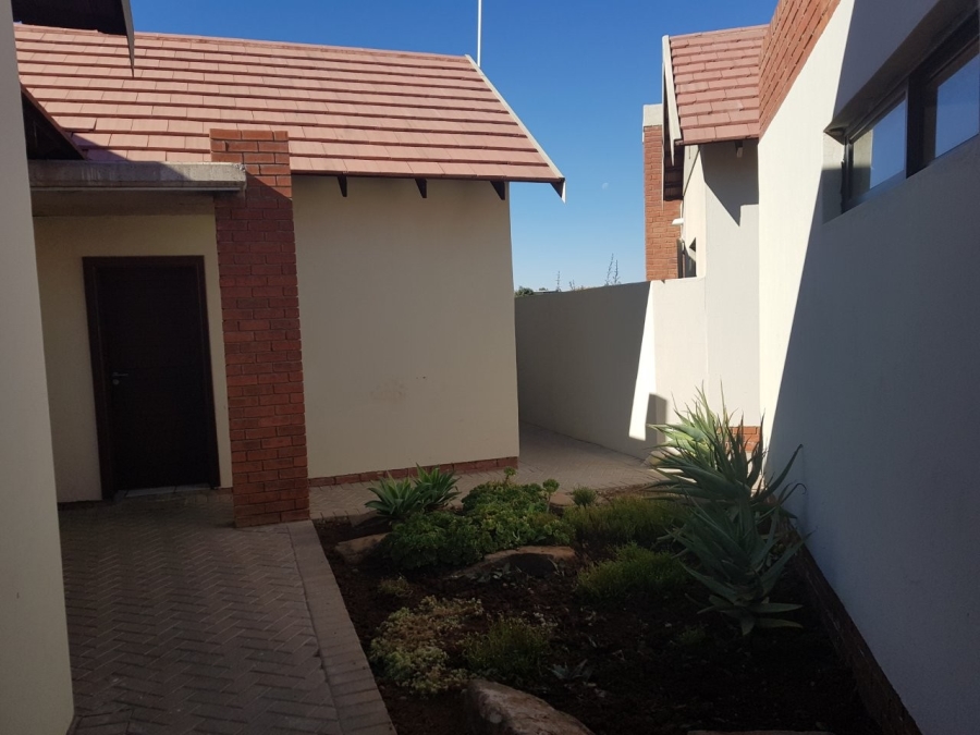 To Let 3 Bedroom Property for Rent in Wild Olive Estate Free State